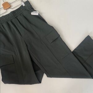 Old Navy Active Dark Green Wide Leg Cargo Pants size medium